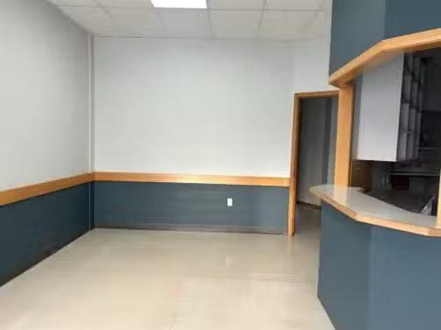 Rental! 103A 1501 Dunmore Road Se, Medicine Hat, AB, T1A 1Z8.