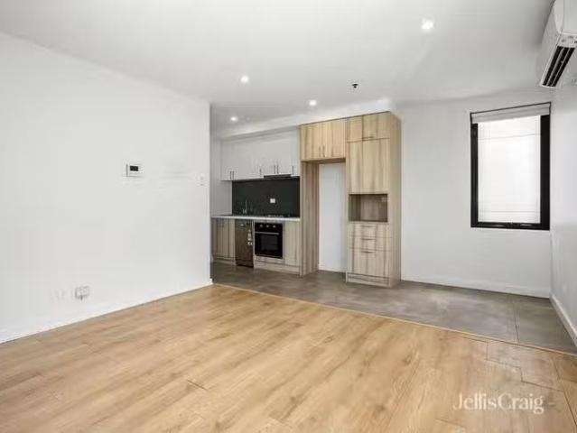 Nice 104/7 Thomas Holmes Street, Maribyrnong, VIC 3032