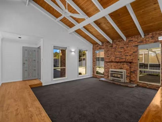 Rental! 105 Southern View Drive, WEST ALBURY House for rent L.