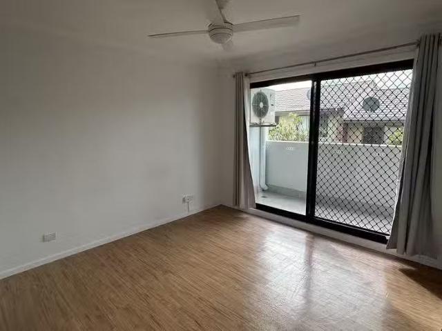 For Rent! 10/82 Mein Street, Scarborough, QLD 4020