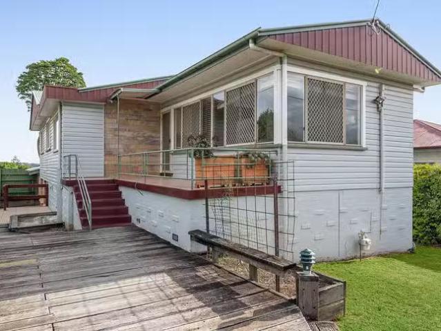For Rent! 108 North Street, North Toowoomba, QLD 4350