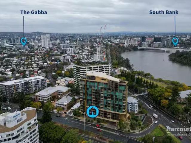 Nice 109/25 Shafston Avenue, Kangaroo Point, QLD 4169