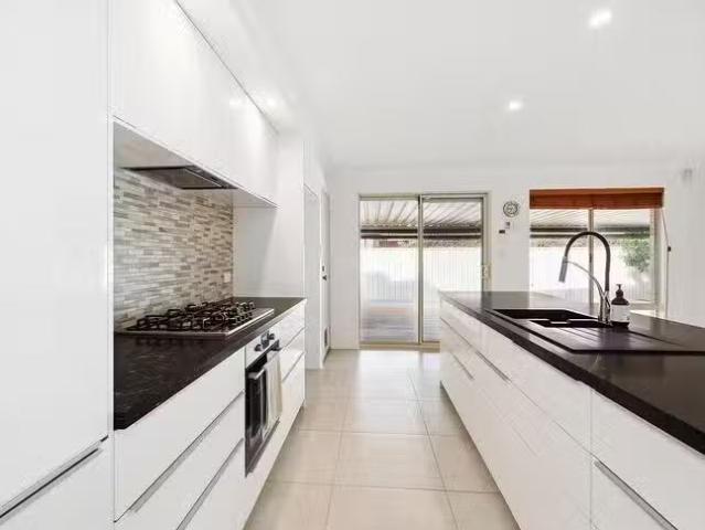 For Rent! 10 The Circle, Warwick, WA 6024