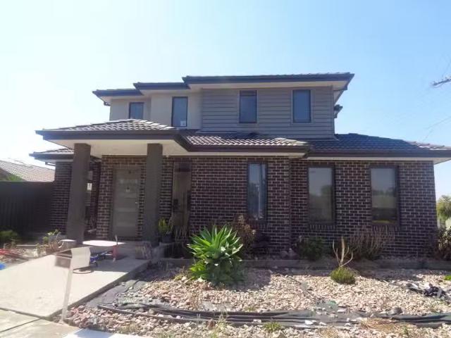 Cheap 10 Wandsworth Avenue, Deer Park VIC 3023
