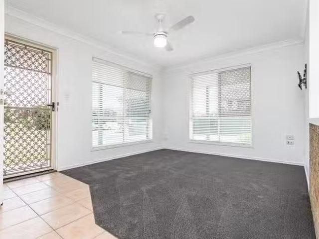 Charming 10 Braidwood Avenue, Murrumba Downs, QLD 4503