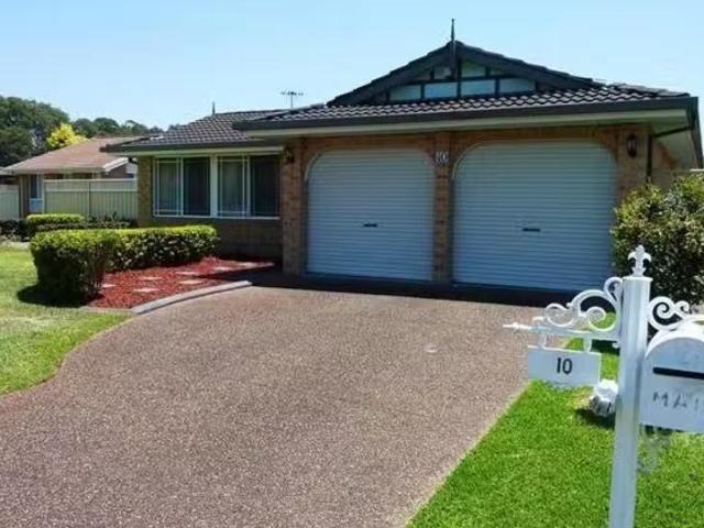 Unique 10 Cottonwood Court, Mardi, NSW 2259