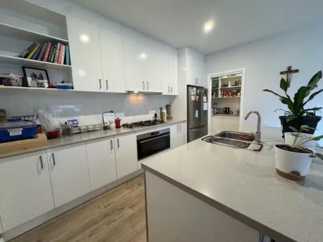 Rental! 10 Davis Close, BUNGENDORE House for rent Listed by L.