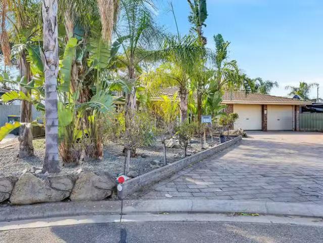 Cheap 10 Greenfields Close, Andrews Farm, SA 5114
