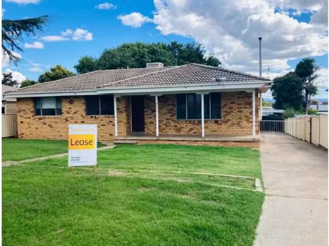 Nice 10 John Street, SOUTH TAMWORTH House for rent Listed by.