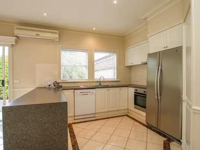 Nice 10 Kielli Drive, Warrnambool, VIC 3280