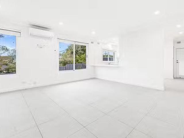 Rental! 10 Lynwood Street, Blakehurst, NSW 2221