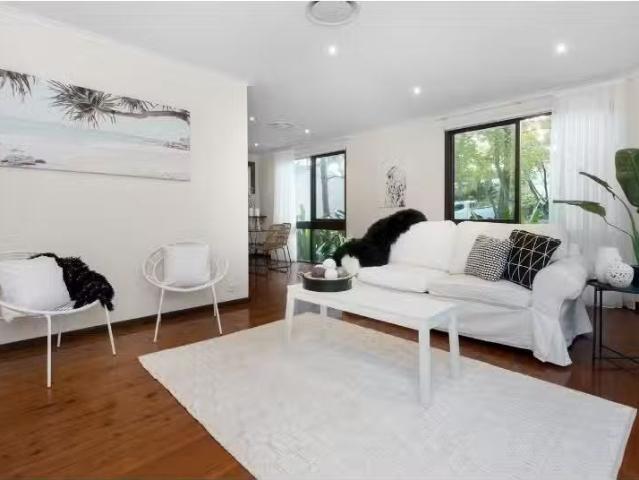Cozy 10 Sophia Crescent, North Rocks House for rent Listed by.