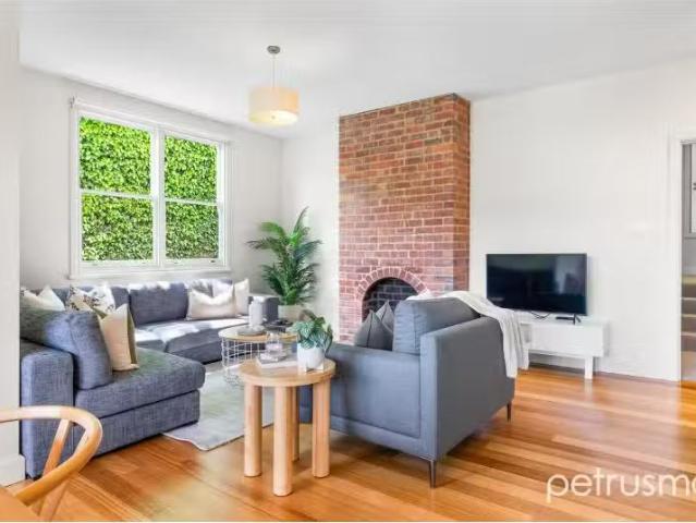 Rental! 10a Bath Street, Battery Point Apartment for rent Lis.
