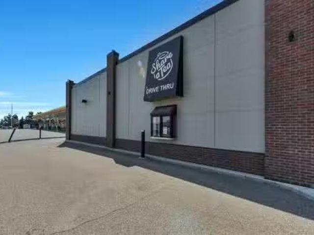 Nice 110 129 Leva Avenue, Rural Red Deer County, AB, T4E 1B2.