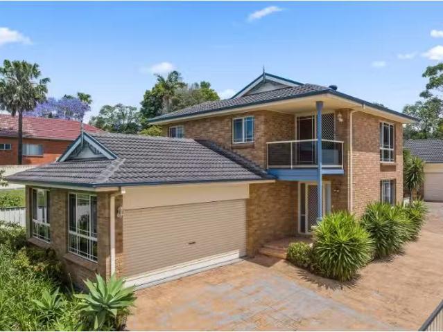 Deal! 1/10 Hillcrest Street, Wollongong Townhouse for rent Li.