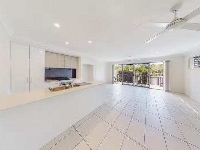 Just in! 111/5 Spring Avenue, Springfield Lakes, QLD 4300