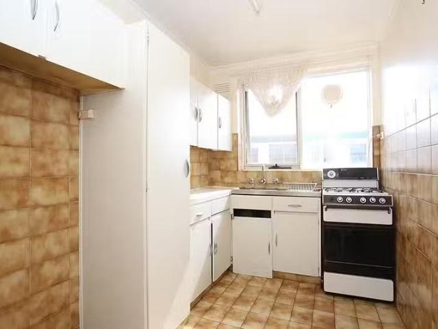 New 11/18A Bloomfield Road, Ascot Vale VIC 3032