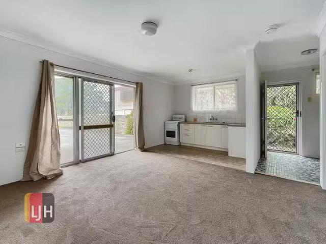 Cozy 1/110 Melton Road, Nundah, QLD 4012