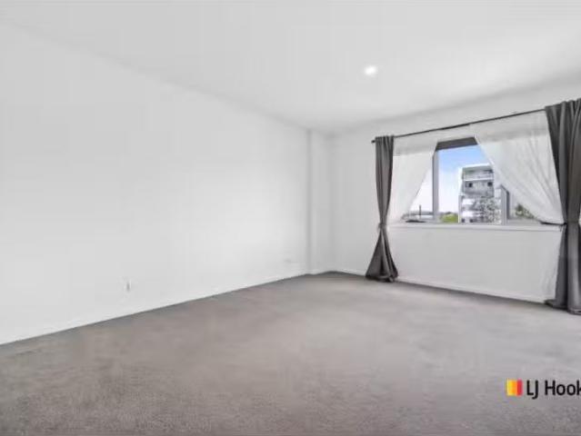 Deal! 111/230 Flemington Road, HARRISON Apartment for rent Li.