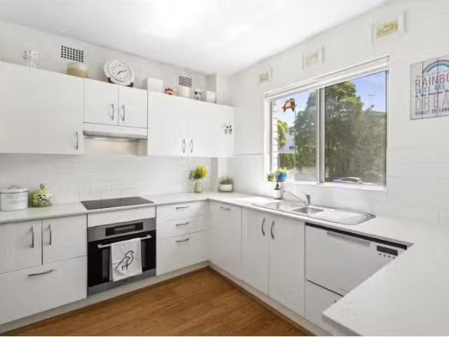 Just in! 1/113 Oaks Avenue, Dee Why Apartment for rent Listed.