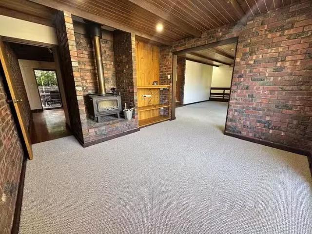 Cozy 111 Eyre Street, Seaview Downs, SA 5049
