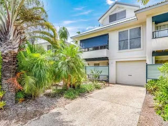 Cheap 11/2 Sylvan Drive, Moore Park Beach, QLD 4670