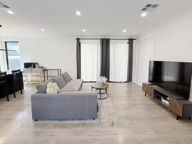 Nice 11/3 Seymour Grove, Campbelltown, SA 5074