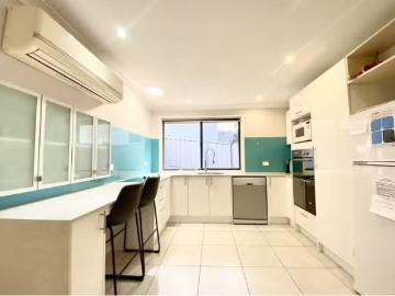 Unique 1/142 Tomaree Road, SHOAL BAY Townhouse for rent Liste.