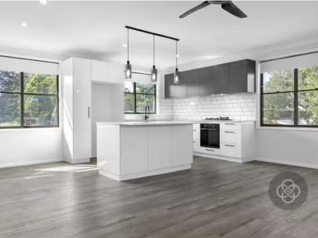 Cozy 115 Louth Park Road, Maitland House for rent Listed by T.