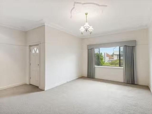 Charming 115 Moreing Road, Attadale, WA 6156
