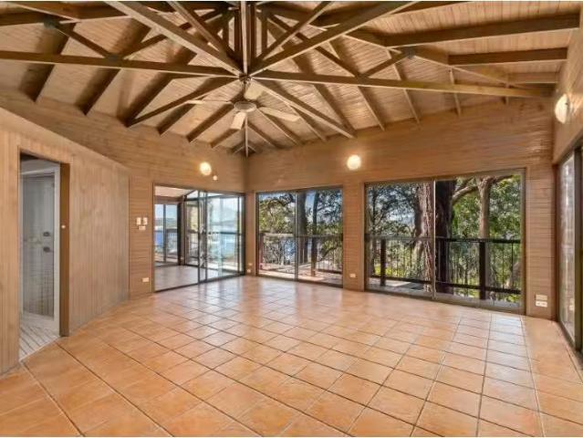 New 1/15C Sandstone Crescent, Tascott Apartment for rent List.