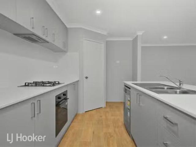 Rental! 116 Capilano Avenue, Yanchep, WA 6035