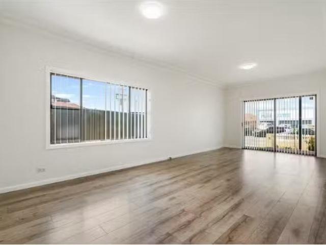 Cheap 116 Church Street, Wollongong House for rent Listed by.
