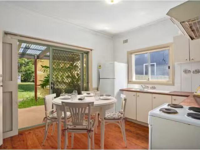 Nice 1/16 Charles Road, Tarrawanna Apartment for rent Listed.