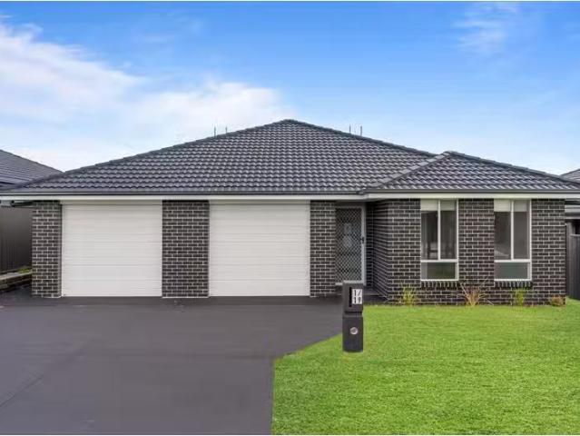 Nice 1/19 Blacksmith Street, Cliftleigh Townhouse for rent Li.
