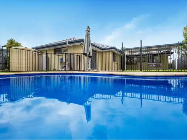 For Rent! 11 Watarrka Drive, PARKINSON, QLD 4115 House for R.