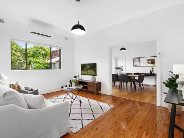 Deal! 11 Woodside Avenue, Hurlstone Park NSW 2193