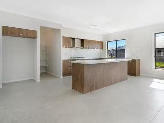 Cozy 11 Wren Way, North Rothbury, NSW 2335