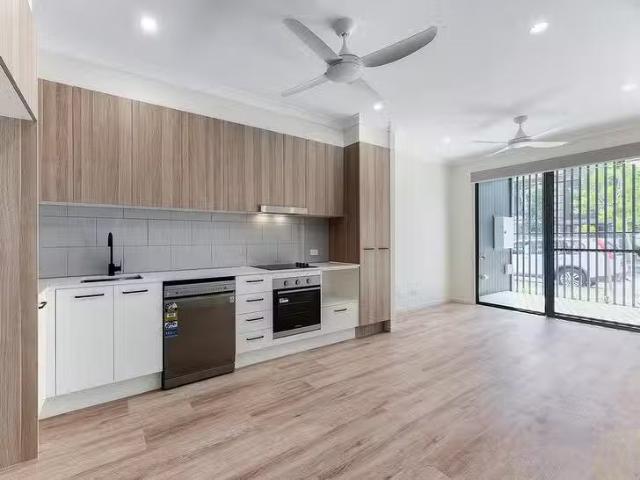 Nice 11 Corymbia Street, Carseldine, QLD 4034