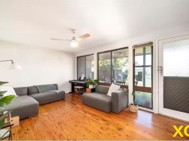 Rental! 11 Dalton Avenue, Singleton House for rent Listed by.