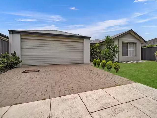 Deal! 11 Epica Street, Banksia Grove, WA 6031