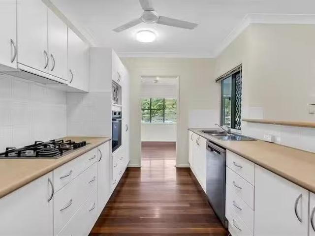 Cheap /11 Gouldian Street, Bayview Heights, QLD 4868