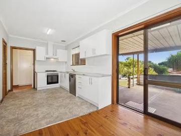 Nice 11 Highland Avenue, Old Reynella, SA 5161