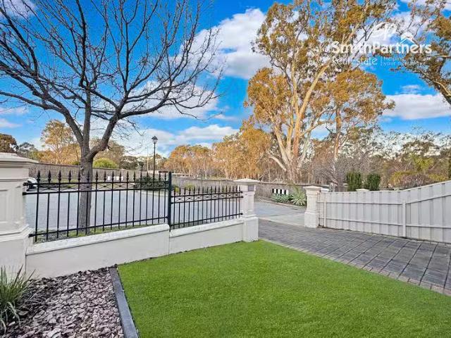 Nice 11 Holborn Court, Golden Grove, SA 5125