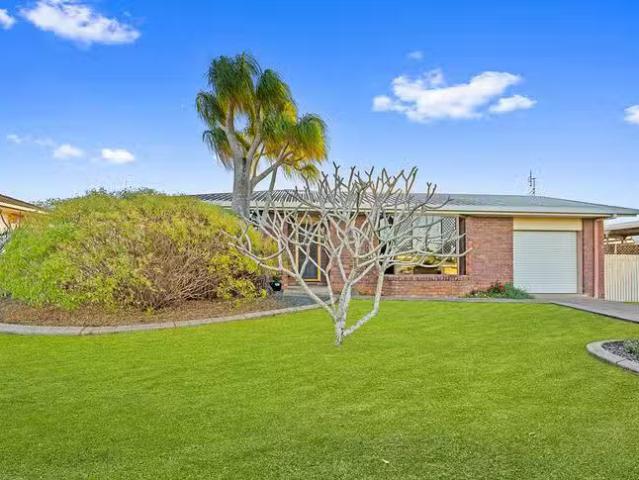 Just in! 11 Ian Avenue, Kawungan, QLD 4655