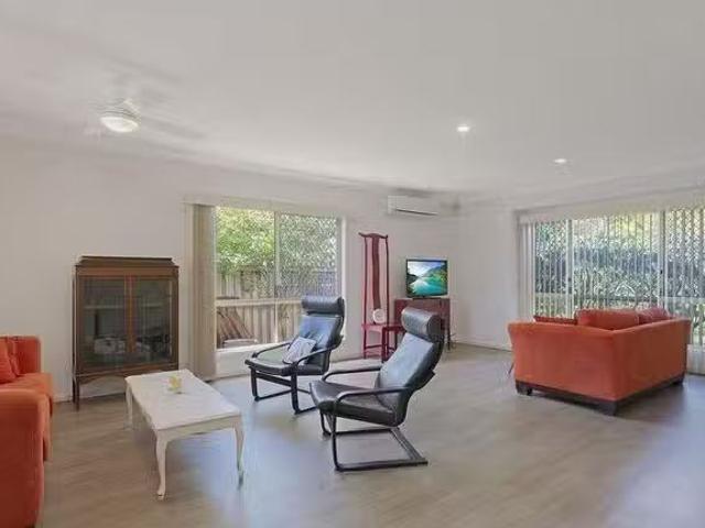 Cozy 11 Islander Court, Burleigh Waters, QLD 4220