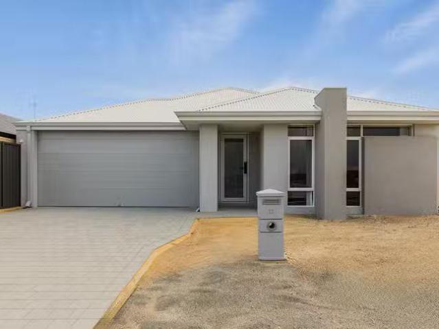 Charming 11 Java Road, Eglinton, WA 6034