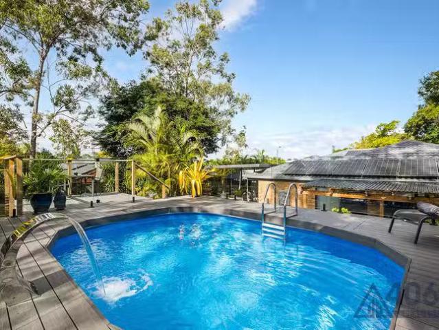 Just in! 11 Montanus Drive, Bellbowrie, QLD 4070