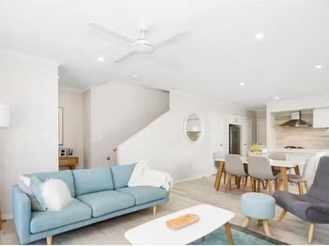 Cozy 11 Ocean Avenue, Kingscliff House for rent Listed by San.