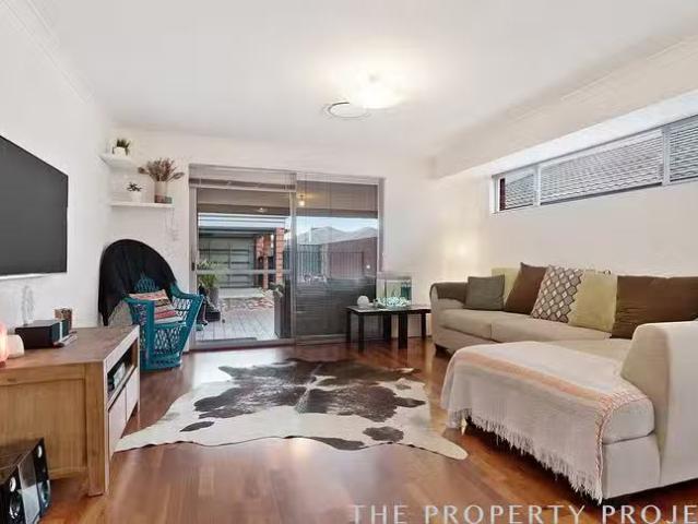 Nice 11 Paludosa Link, Banksia Grove, WA 6031